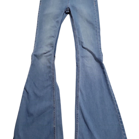 Free People Women's Penny Pull-on Flare Stretch Denim Jeans Size 25 Med Wash - Picture 5 of 16